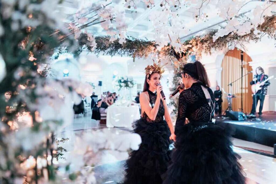 Wedding Bands in Italy